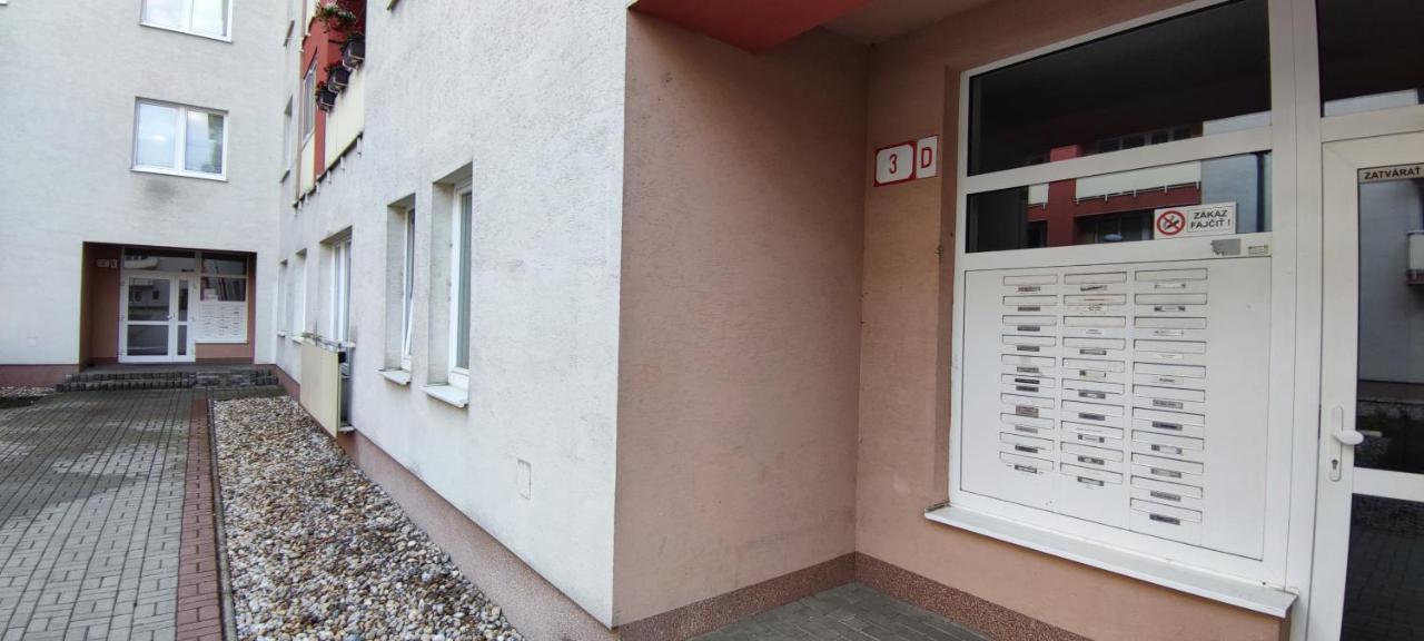 2 Izbovy Byt 60M2 V Centre Na Bakossovej, 24H Self Checkin Apartment Banská Bystrica Exterior photo